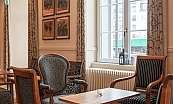 Bar Tisch und Stühle
