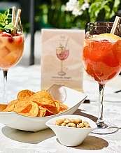Bar Tisch und Stühle